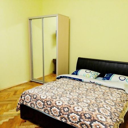 Apartment Ak. Kuchera Street Lviv Exterior photo