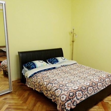 Apartment Ak. Kuchera Street Lviv Exterior photo