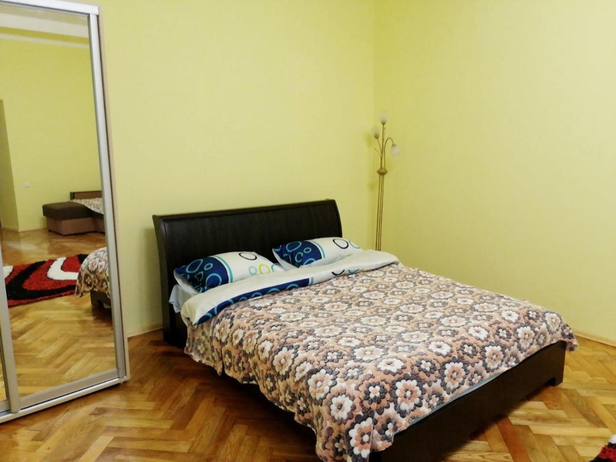 Apartment Ak. Kuchera Street Lviv Exterior photo